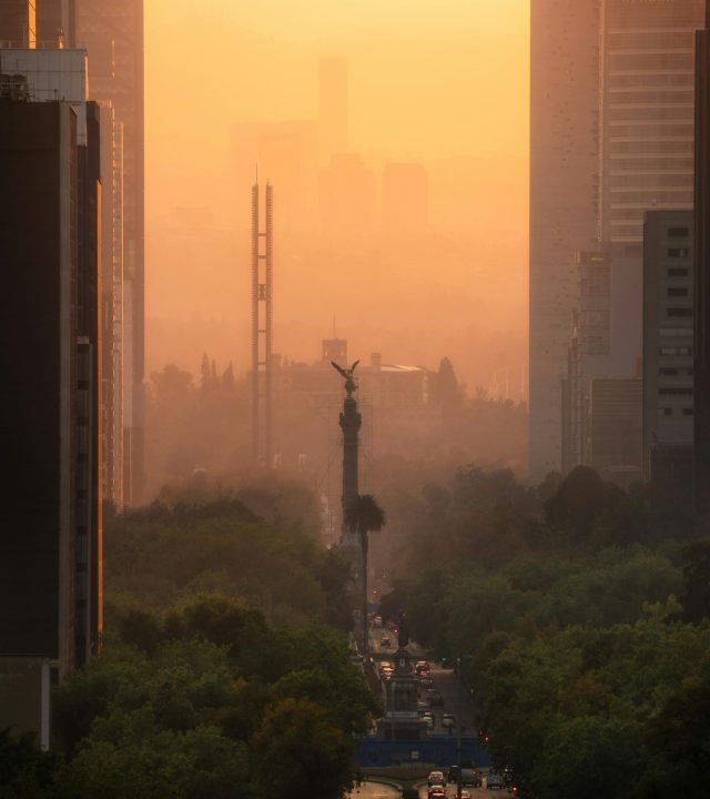 Captivating sunset view of the cityscape in Ciudad de México with iconic landmarks.